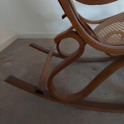 Vintage Bentwood & Cane Thonet Style Rocking Chair (B1-BBL)