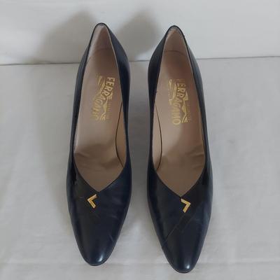 Ferragamo Leather Heels and Purse (B1-BBL)