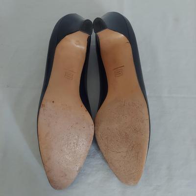 Ferragamo Leather Heels and Purse (B1-BBL)