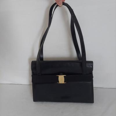 Ferragamo Leather Heels and Purse (B1-BBL)