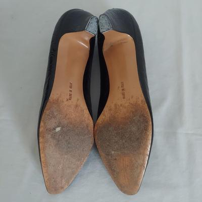 Ferragamo Leather Heels and Purse (B1-BBL)