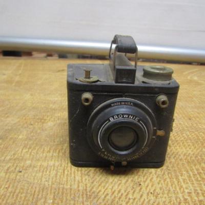 Antique Kodak Brownie Camera (Untested)