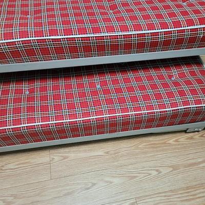 Mid Century Modern Day Bed W/Trundle