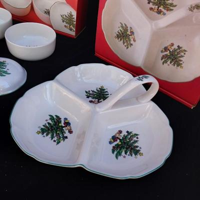 NIKKO HAPPY HOLIDAYS 3 SECTION TRAY & TWO 4' COVERED BON BON DISHES