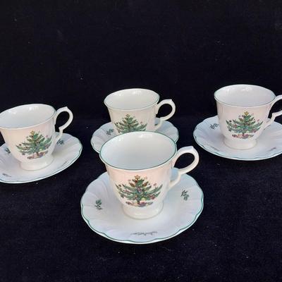 NIKKO HAPPY HOLIDAYS COFFEE CUPS AND SAUCERS SERVICE FOR 4