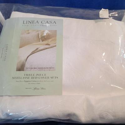 New  Linea Casa Bed Set   Queen