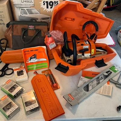 G1895 STIHL Gas Powered Chainsaw