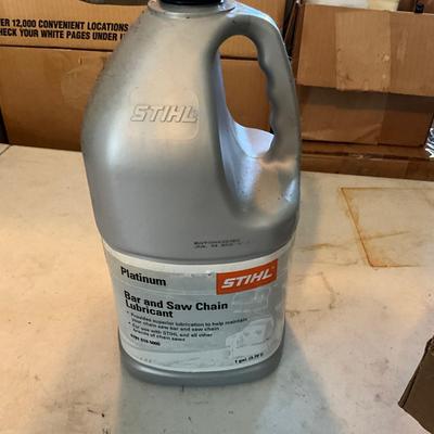 G1895 STIHL Gas Powered Chainsaw