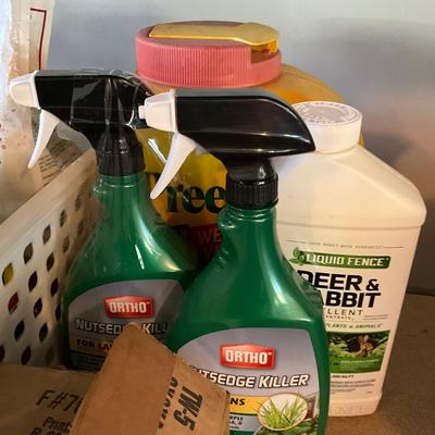 G1901 Lot of Garden Chemicals
