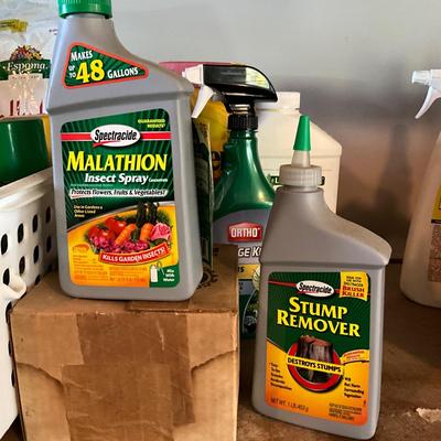G1901 Lot of Garden Chemicals