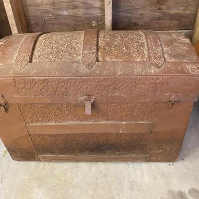 Vintage Camelback Trunk