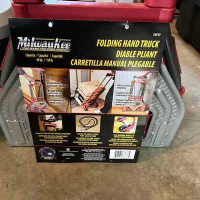 G1903 Milwaukee Folding Handtruck with Rubbermaid 8gal Action Packer