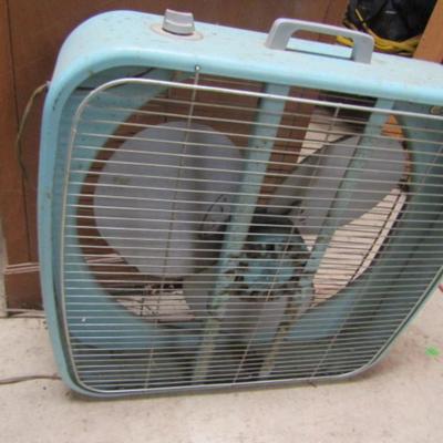 Vintage Dominion Box Fan- In Working Condition