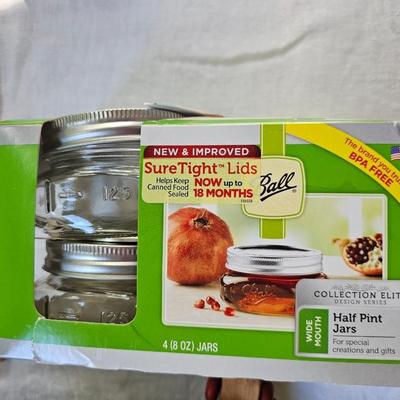 4 Ball half pint jars and lids