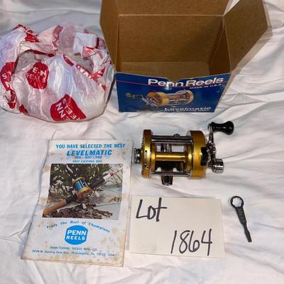 S1864 Vintage Penn Levelmatic Bait Casting Reel Model 930