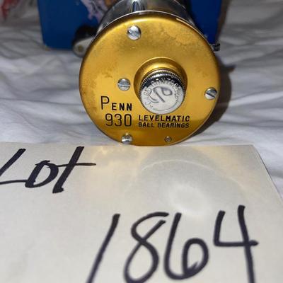 S1864 Vintage Penn Levelmatic Bait Casting Reel Model 930