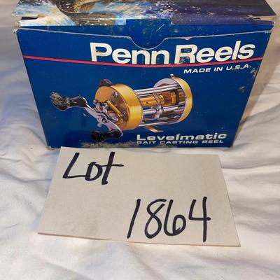 S1864 Vintage Penn Levelmatic Bait Casting Reel Model 930
