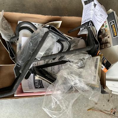 G1943 GLADIATOR Wall Slat with Accessories