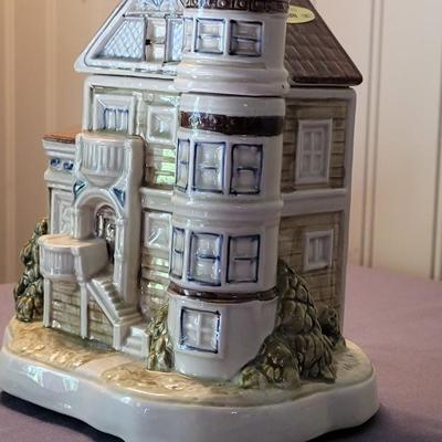 Vintage Otagiri House Music Box