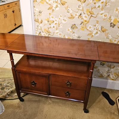 MCM Bar Sideboard expandable on wheels