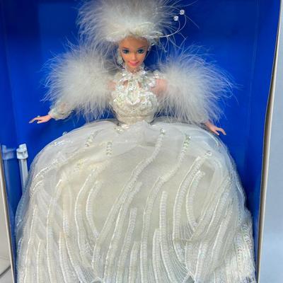 Limited Edition Enchanted Seasons Collection Snow Princess Barbie Doll #11875 by Mattel First in Series 1994