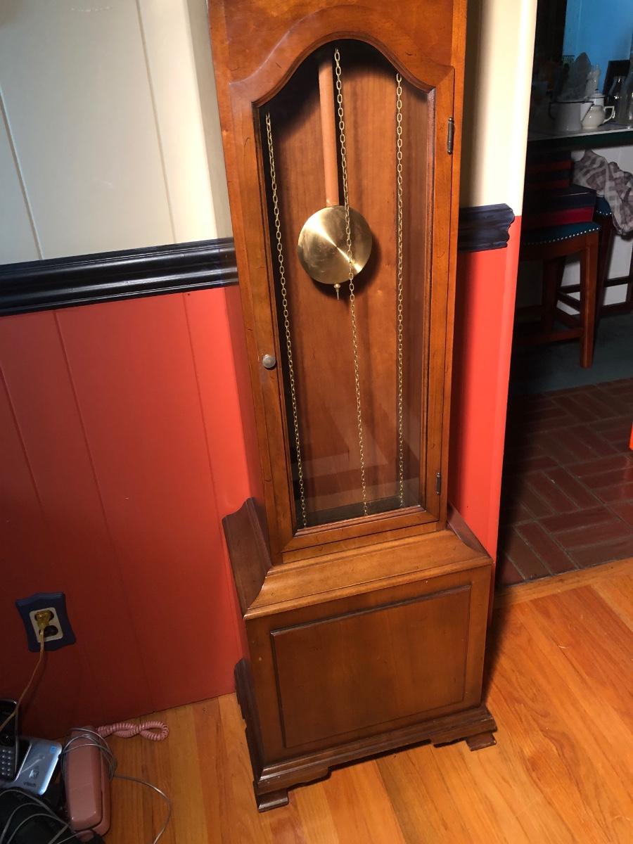 LOT 51F Vintage Colonial Grandfather Clock Model 1923