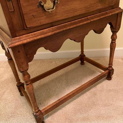Slant Front Wooden Writing Desk W/Original Key (US-RG)