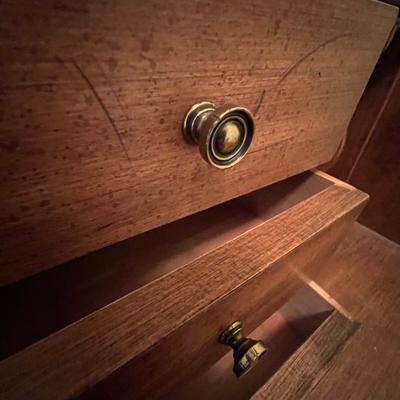 Slant Front Wooden Writing Desk W/Original Key (US-RG)