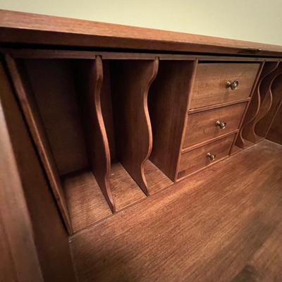 Slant Front Wooden Writing Desk W/Original Key (US-RG)