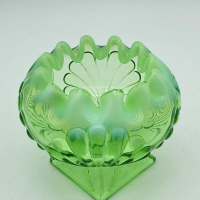 Antique Jefferson Green Opal Shell & Dots Opalescent Glass Crimped Rosebowl