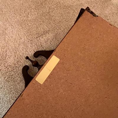 Traditional Wooden Wall Curio (US-RG)