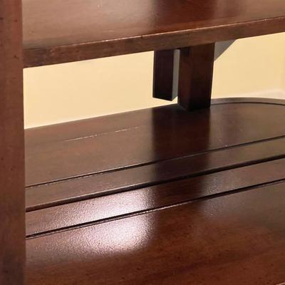 Traditional Wooden Wall Curio (US-RG)