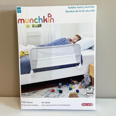 MUNCHKIN ~ Toddler Safety Bed Rail ~ Like New