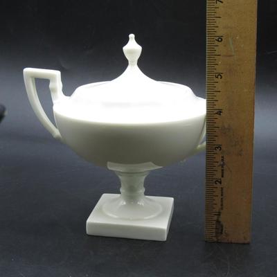 Vintage White Lenox Green Label Porcelain Trophy Style Double Handle Lidded Sugar Bowl Dish