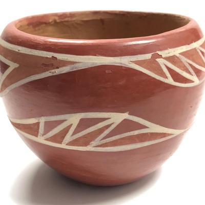 Vintage SAN JUAN PUEBLO Pottery vase