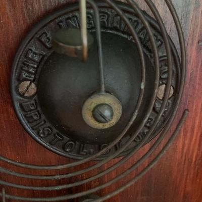Antique Ingraham Gingerbread Clock w / key