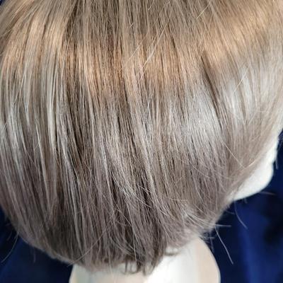 Raquel Welch Wig