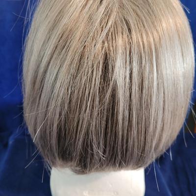 Raquel Welch Wig