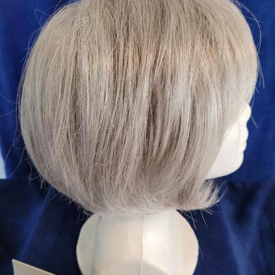 Raquel Welch Wig