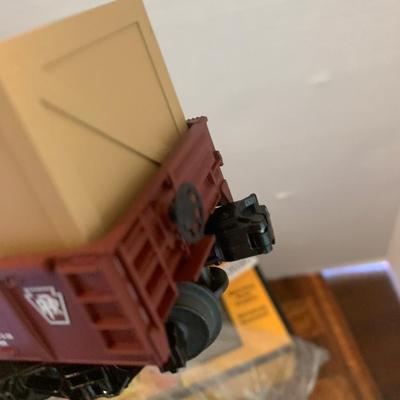 RailKing New In Box Pennsylvania Freight Car