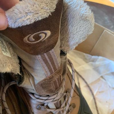 Salomon Size 10.5 Thinsulate Ultra Boots