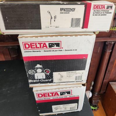 Bathroom Hardware Lot Delta Shower , Sink Faucet