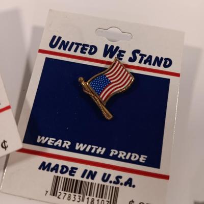 United We Stand U.S.A, button back Pins and keychain.