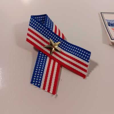 United We Stand U.S.A, button back Pins and keychain.