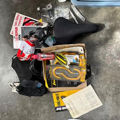 G1835 Men's TREK Bicycle Alpha SL 7500 with Box of Bicycle Accessories