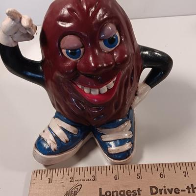 California Rasins ceramic piggy bank and Sun maid Rasins 1987 CALRAB Will Vinton bank