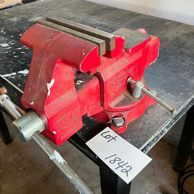 G1842 Vintage Table with Columbian 5.5t Vise