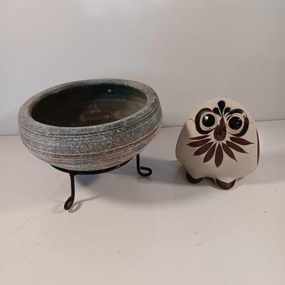Pottery planter on stand with a vintage folk art hand painted Mexico Owl
