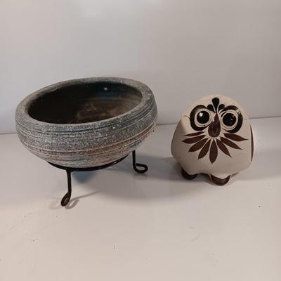 Pottery planter on stand with a vintage folk art hand painted Mexico Owl