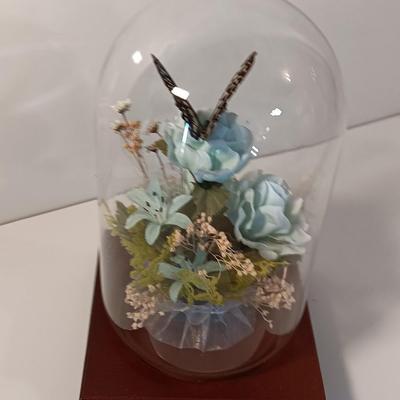 BEAUTIFUL Vintage Taxidermy Graphium butterfly in glass globe with faux flowers